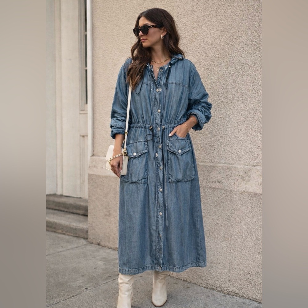 Standards and Practices Alexa Light Wash Indigo Tencel Drawstring Hem Dress